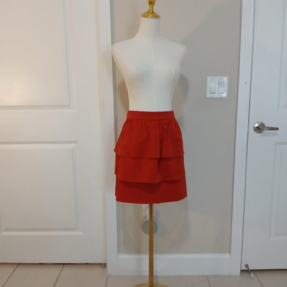 H&M Tiered Ruffle Mini Skirt Women’s Size S Red Above Knee Party Casual - Picture 4 of 4